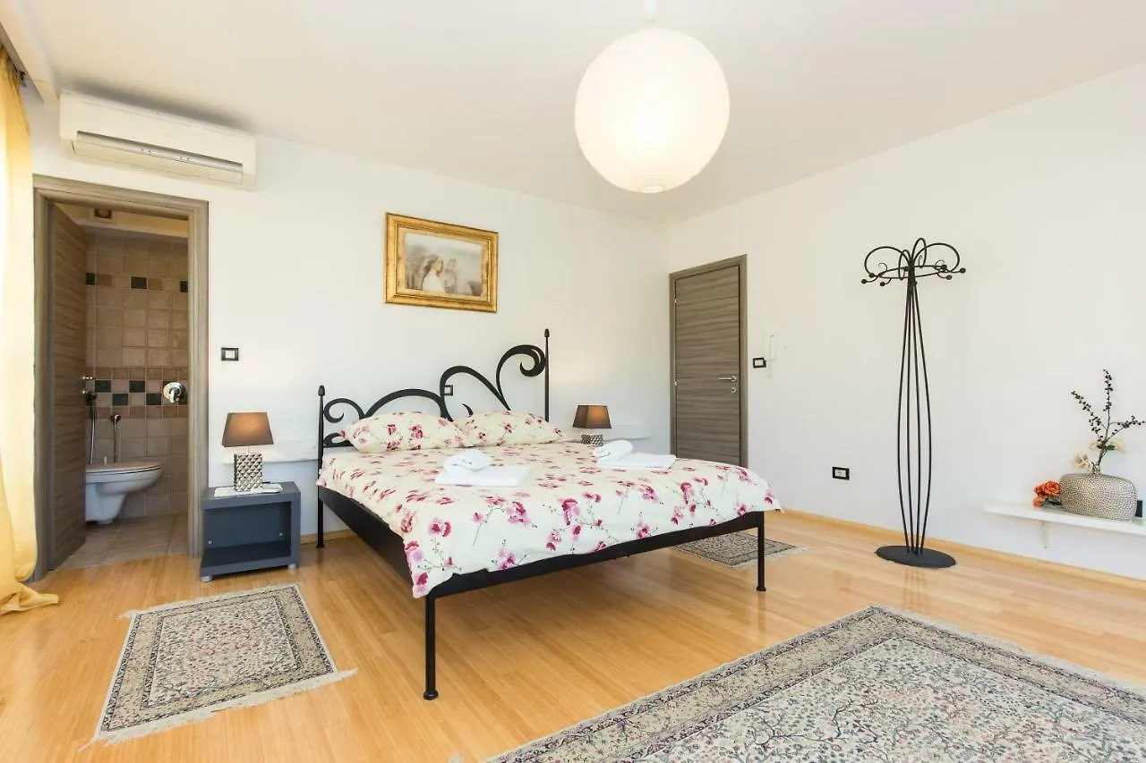 Apartments Ddd Baška